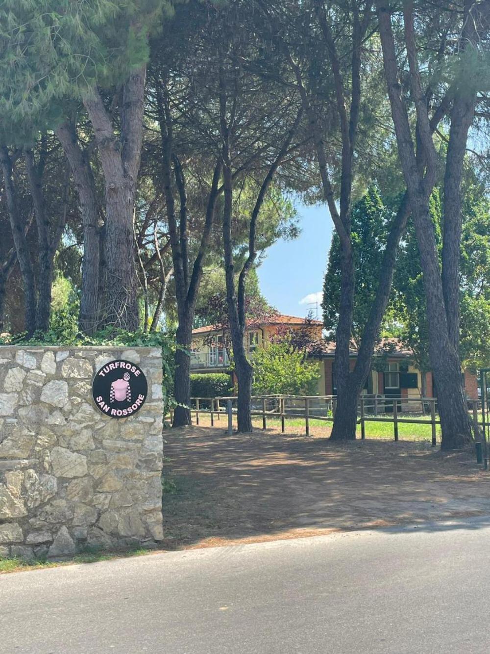 Leilighet Turfrose Di San Rossore A By Zoom In Earth